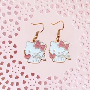 Hello Kitty angel cupcake earrings